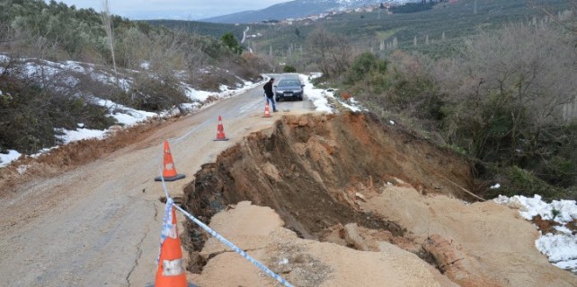 Bursa'da korkutan heyelan!