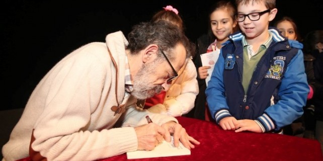 Yazar Muharrem Buhara çocuklarla buluştu