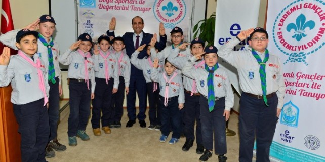 Edebali’den gençlere izci sözü