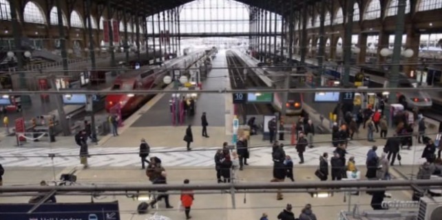 Hz. Muhammed’in karikatürüne Fransızlar temkinli yaklaştı