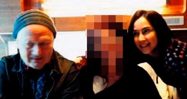 Kayahan'dan moral pozu!