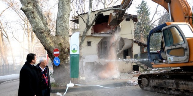 Osmangazi'ye nefes aldıran yıkım!