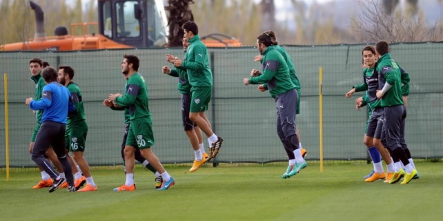 Bursaspor günün ilk çalışmasını yaptı
