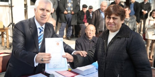 İrfaniye Mahallesi sakinlerinin tapu sevinci