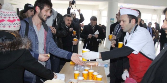 Belediyeden öğrencilere çorba ikramı