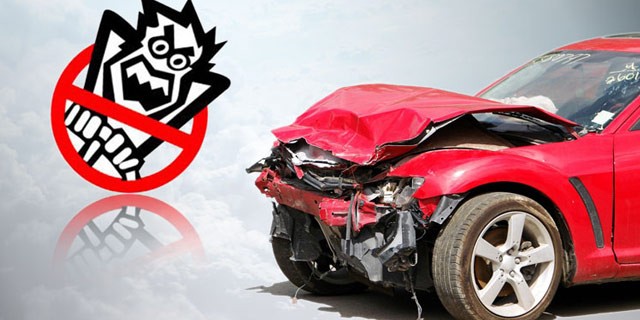 Karşıdan karşıya geçmek isterken...