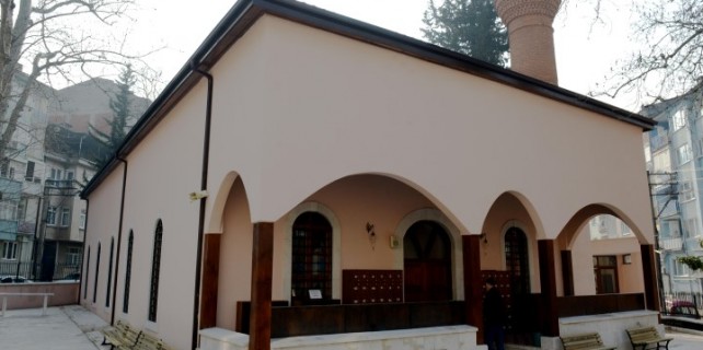 120 yıllık cami yenilendi!