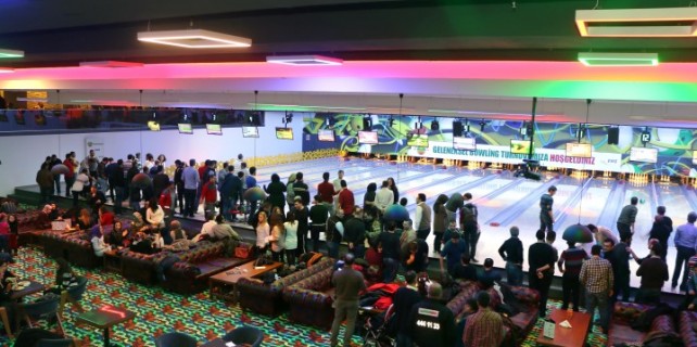 Bursagaz çalışanları bowling turnuvasında stres attı