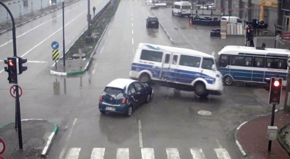 Ölüm teğet geçti!