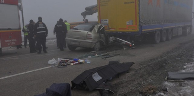 Bursa’da sisle gelen feci kazalar