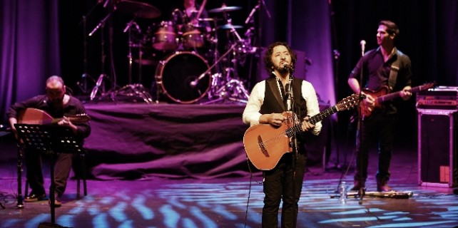 Fettah Can hayranlarını coşturdu