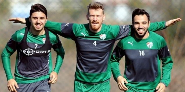 İngiliz kulubü Ozan Tufan'ın peşinde