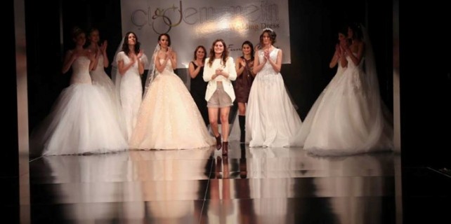 Bu defile Bursa'da ayakta alkışlandı