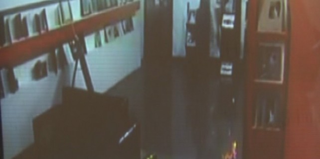 Fotoğraf stüdyosunu böyle soydular !