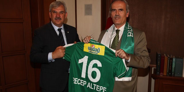 Bursaspor'un kampanyasına en büyük destek O'ndan