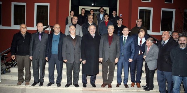 Karaloğlu'ndan cemevine ziyaret