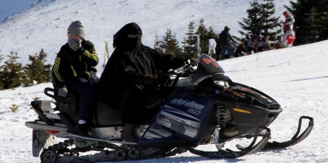 Uludağ'da görünmez kaza...Milli kayakçı...
