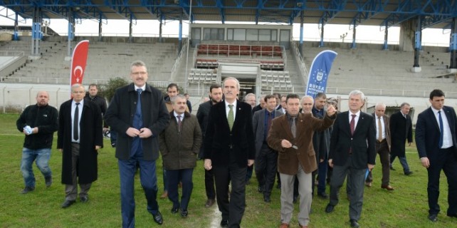 Karacabey’in stadyumuna Büyükşehir imzası