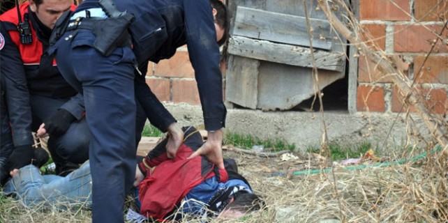 Uyuşturucu kullanan gencin içler acısı hali