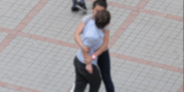 Kızların Facebook kavgası kanlı bitti