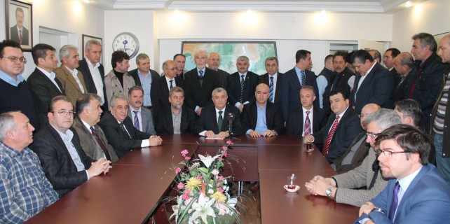 Göçmenler seçimlerde aday çıkaracak