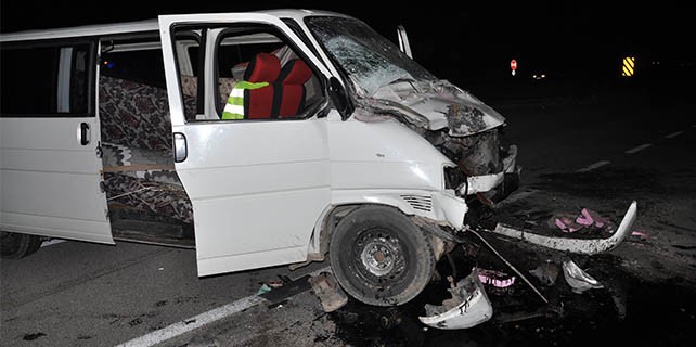 İzmir Yolu'nda feci kaza: 4 yaralı