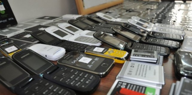 Çeyiz sandığından kaçak sigara çıktı