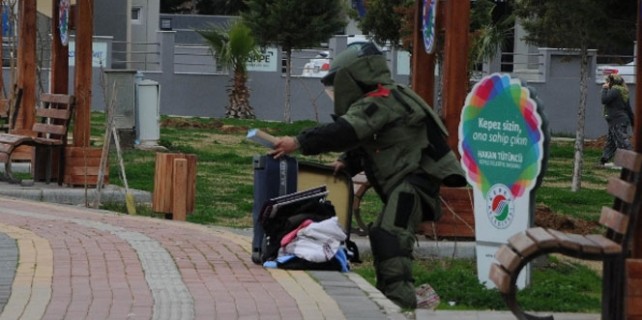 Şüpheli valizden bomba değil Kur'anı Kerim çıktı