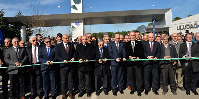 Üniversitenin kapıları açıldı