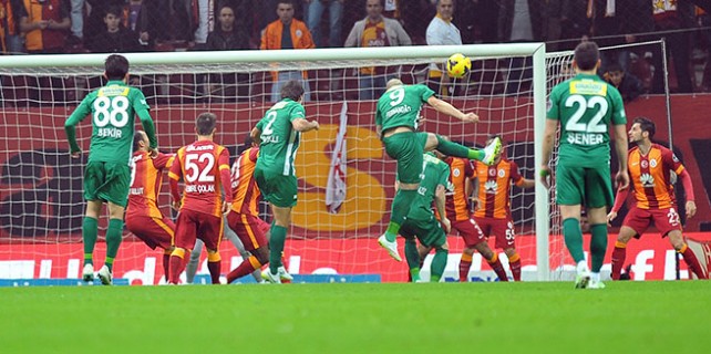 Bursaspor 3 puanı kaçırdı