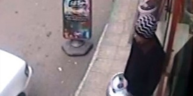 Tüp çalarken kameralara yakalandı