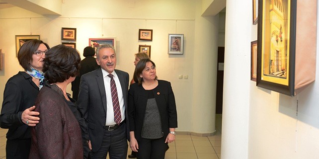 Nilüfer’de çini ve rölyef sergisi