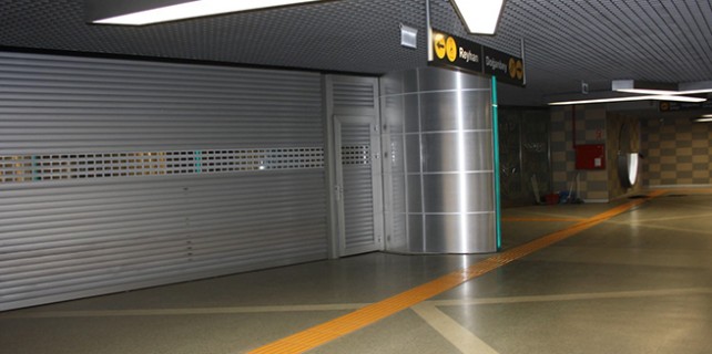 Metronun kepenkleri 3 gün kapalı