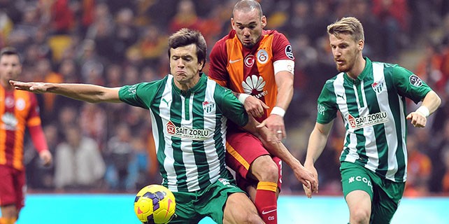 Ozan Tufan’la F.Bahçe Serdar Aziz ile G.Saray görüşüyor