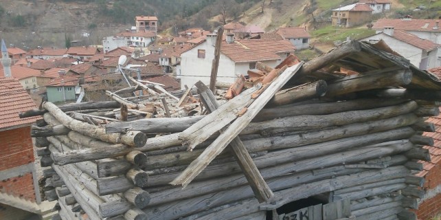 Lodos dağ içlerinde de hayatı olumsuz etkiledi