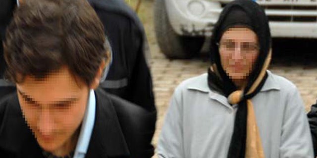 Kocasının boğazını kesti, Bursa'da teslim oldu...