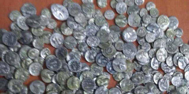 Koltuktan tarihi sikke fışkırdı!