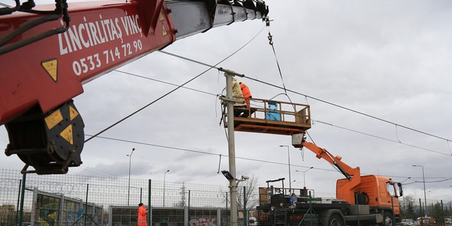 Raylarda lodos mesaisi...