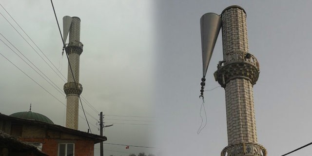 Bursa'da korkutan görüntü! Lodos minarenin külahını uçurdu
