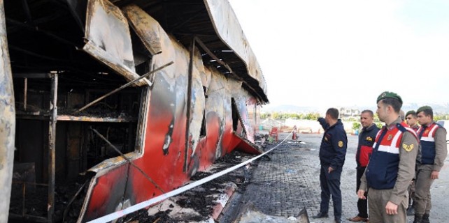 Fabrikada dehşet! Yangına uykuda yakandılar