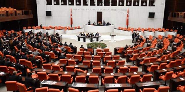 Meclis tuvaletinde taciz skandalı