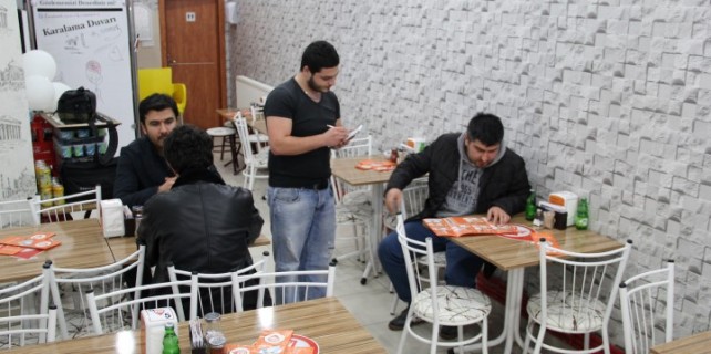 Bursa'da teknolojik dönerci! Whatsap'tan sipariş...