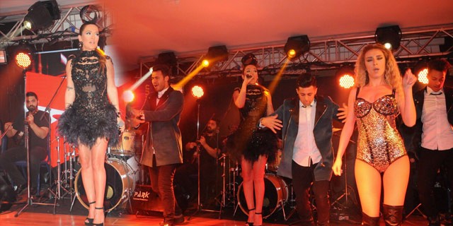 Demet Akalın'dan Bursa'da unutulmaz gece!