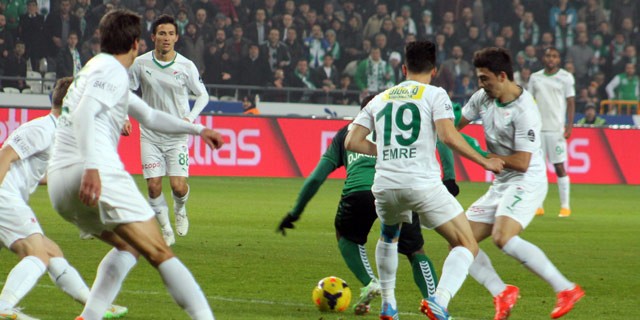 Timsah Başakşehir'i ağırlıyor