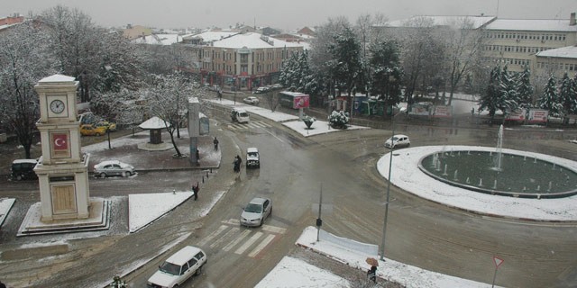 Bursa'nın bu ilçesi beyaza büründü