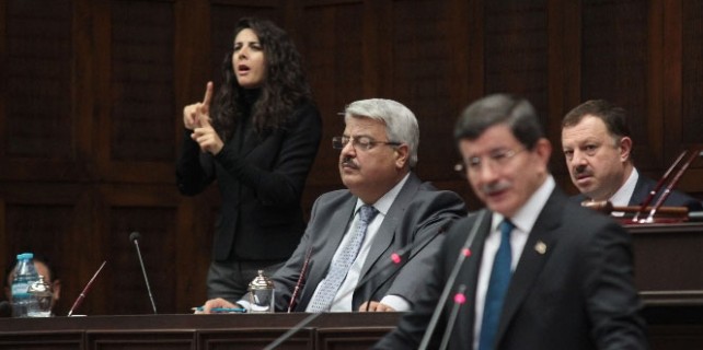 AK Parti grup toplantısında bir ilk!