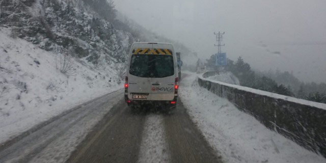Bursa'nın dağ ilçelerinde ulaşıma kar engeli