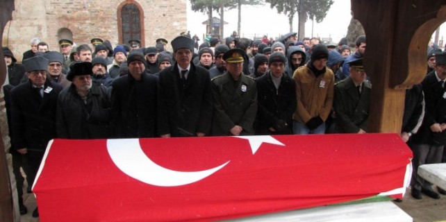 Kıbrıs gazisi son yolculuğuna uğurlandı