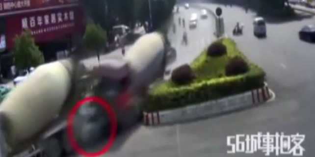 Otomobili tosta çevirdiler