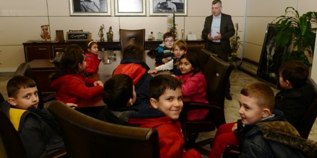 Başarılı minikler Nilüfer Belediyesi’ni ziyaret etti